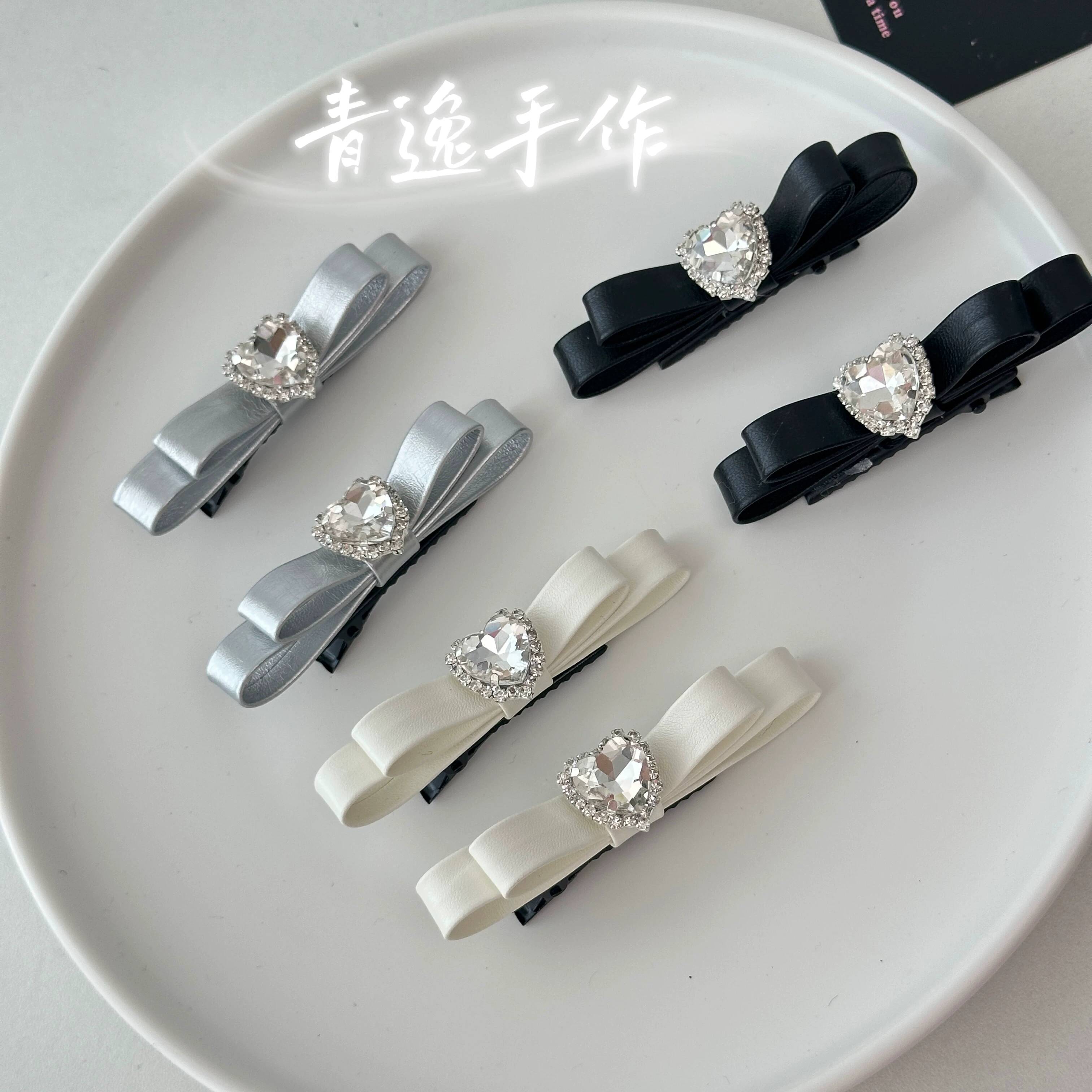 กิ๊บติดผมรูปหัวใจประดับเพชรแบบ - Hair Clips บทวิจารณ์และราคา